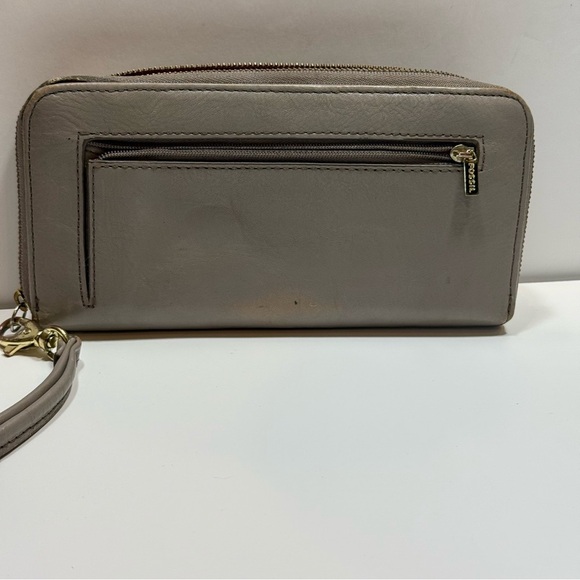 Fossil Gray Cutout Dot Zip Around Wallet With Wrist Strap - Picture 6 of 16